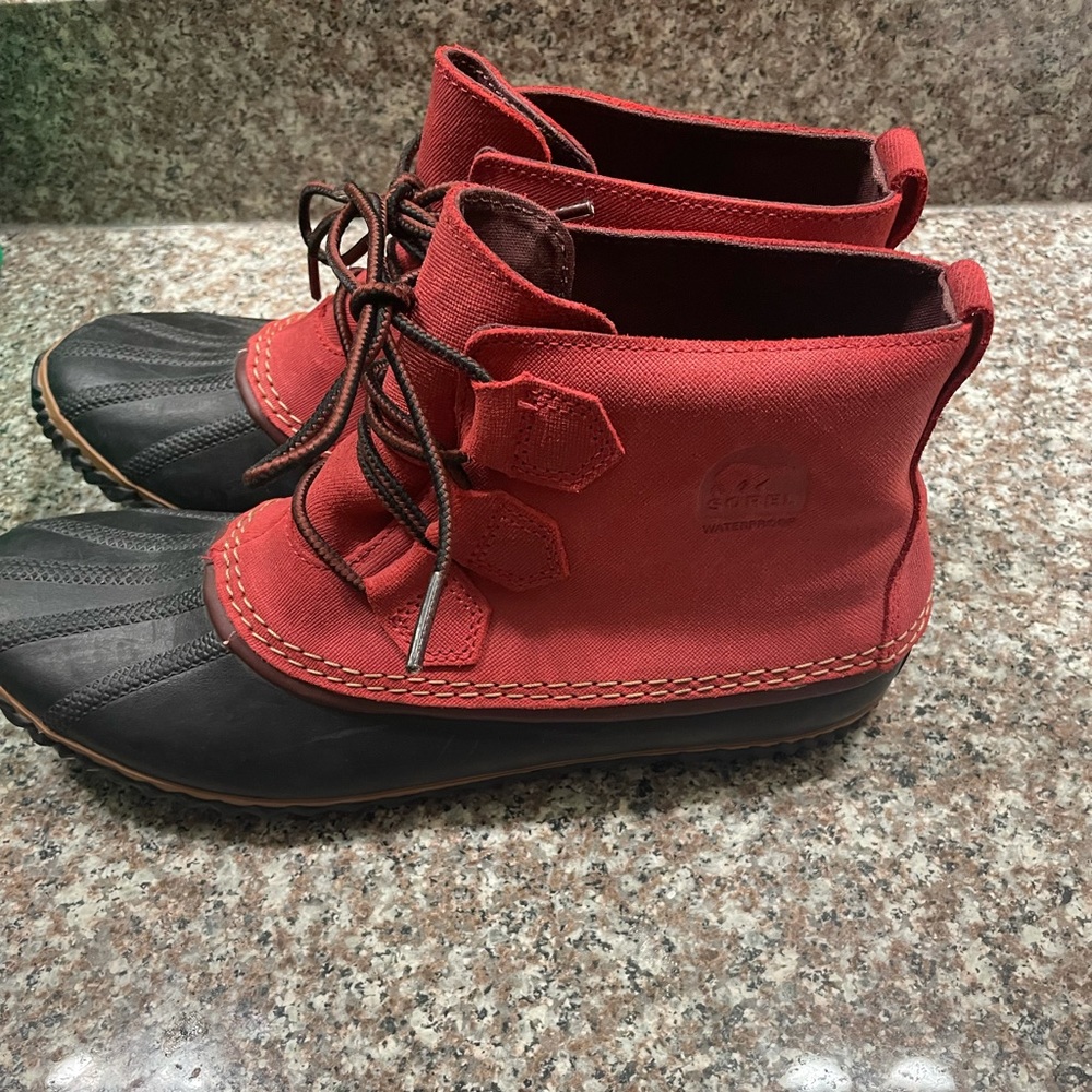 Like new Sorel Winter Ankle Boots